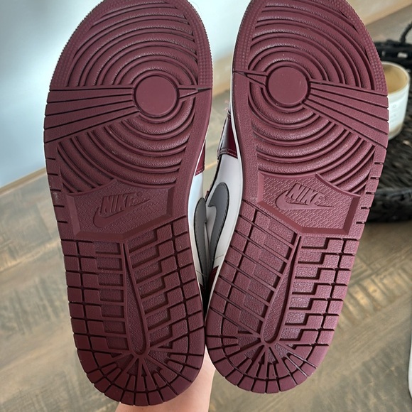 Air Jordan 1 low Bordeax size 8 - Picture 5 of 5